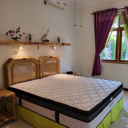 Dennis Holiday Bungalow Jasri Экстерьер фото